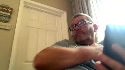 Snapshot of hawks2113 chatting on 12-23-24, 12:19 hawks2113 online show from 12-23-24, 12:19