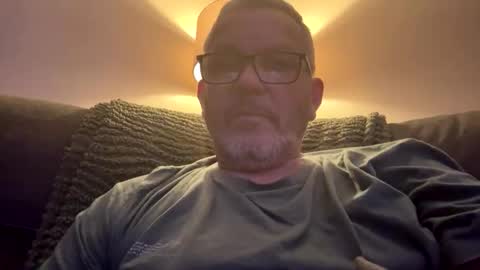 Snapshot of hawks2113 chatting on 04-04-26, 11:24 hawks2113 online show from 04-04-26, 11:24