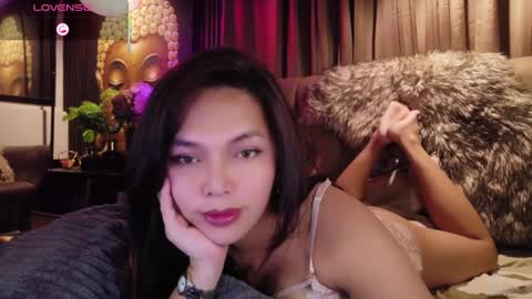 Snapshot of hay_fa chatting on 10-17-25, 10:07 HAYFA online show from 10-17-25, 10:07