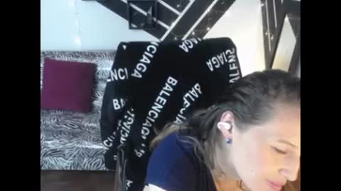 hayley miller online show from 02-14-25, 08:21