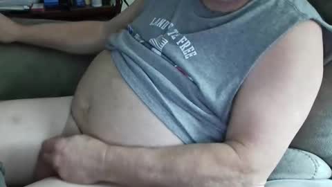 Snapshot of haysay722354422 chatting on 03-27-26, 02:28 haysay722354422 online show from 03-27-26, 02:28