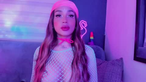 Snapshot of hazeeell chatting on 01-07-25, 03:57 Marie online show from 01-07-25, 03:57