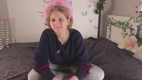 Jenny online show from 03-25-26, 06:36