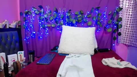 Snapshot of hazel_34 chatting on 02-03-25, 10:11 hazel online show from 02-03-25, 10:11