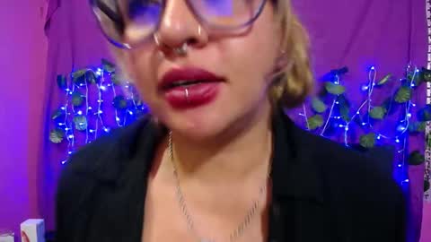 Snapshot of hazel_34 chatting on 02-20-25, 09:55 hazel online show from 02-20-25, 09:55