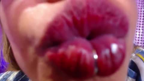 Snapshot of hazel_34 chatting on 02-21-25, 08:07 hazel online show from 02-21-25, 08:07
