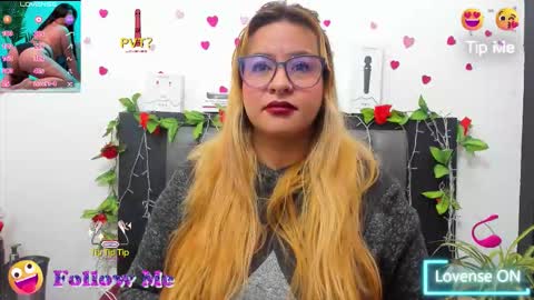 Snapshot of hazel_34 chatting on 09-21-25, 11:23 hazel online show from 09-21-25, 11:23