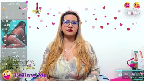 Snapshot of hazel_34 chatting on 10-06-25, 10:23 hazel online show from 10-06-25, 10:23