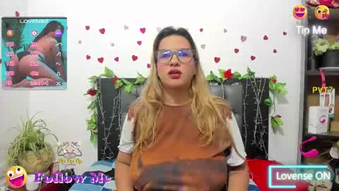 Snapshot of hazel_34 chatting on 10-21-25, 08:04 hazel online show from 10-21-25, 08:04