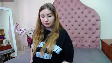 Snapshot of hazel_agata chatting on 05-25-26, 06:19 Agata online show from 05-25-26, 06:19