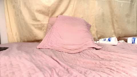 Snapshot of hazel_kataleya chatting on 01-08-25, 10:16 kataleya online show from 01-08-25, 10:16