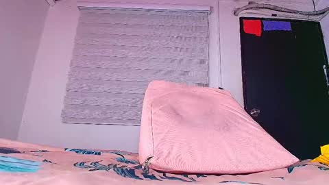 Snapshot of hazel_kataleya chatting on 09-28-25, 07:19 kataleya online show from 09-28-25, 07:19