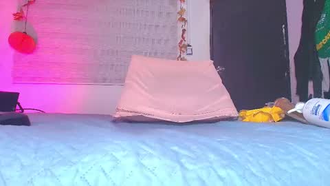 Snapshot of hazel_kataleya chatting on 10-18-25, 07:14 kataleya online show from 10-18-25, 07:14