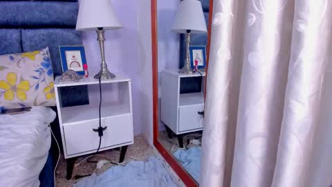 Snapshot of hazel_lanee chatting on 11-14-25, 06:01 hazel_lanee online show from 11-14-25, 06:01