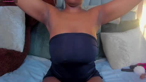 hazel_lanee online show from 06-04-26, 06:41