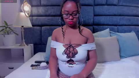 hazel_lanee online show from 06-29-26, 07:58