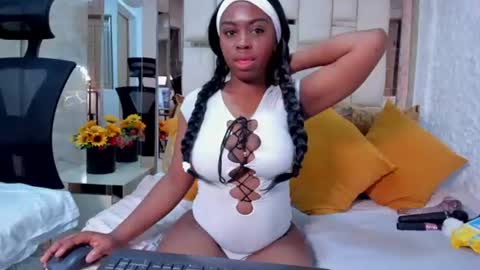 hazel_lanee online show from 07-09-26, 07:45