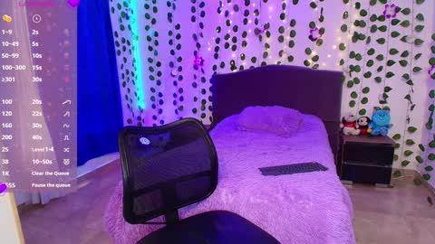 Snapshot of hazel_lynn_ross_ chatting on 12-03-24, 03:55 HAZEL LYNN ROSS online show from 12-03-24, 03:55