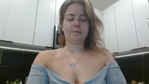 Snapshot of hazel_skye chatting on 06-30-26, 11:44 Hazel online show from 06-30-26, 11:44