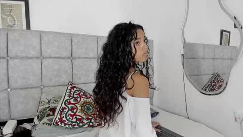 hazel_slim_ online show from 02-10-26, 03:38