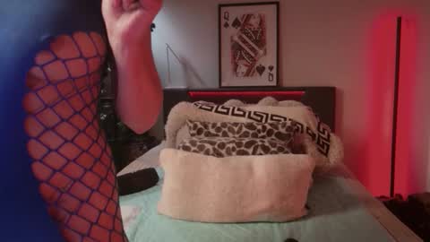 Snapshot of hazeleo chatting on 12-01-25, 09:42 Hazeleo online show from 12-01-25, 09:42