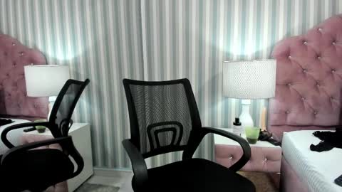 Snapshot of hazelmoret chatting on 02-21-25, 05:31 HazelMoret online show from 02-21-25, 05:31