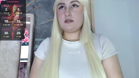 Snapshot of hazumi_tsu chatting on 06-30-26, 05:41 hazumi_tsu online show from 06-30-26, 05:41