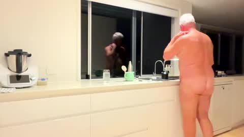 Snapshot of hb2283 chatting on 01-23-25, 06:35 h babe online show from 01-23-25, 06:35