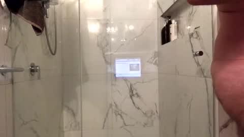 Snapshot of hb2283 chatting on 10-19-25, 06:30 h babe online show from 10-19-25, 06:30