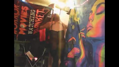 Snapshot of hblondie chatting on 02-17-26, 08:33 sexy ass wanting her coochie teased boooooty ate by bd online show from 02-17-26, 08:33