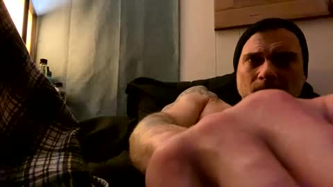 Snapshot of hbsethy chatting on 02-28-25, 12:20 HBSethy online show from 02-28-25, 12:20