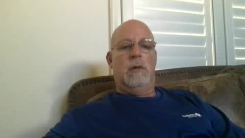 Snapshot of hdeuce22 chatting on 11-18-25, 08:02 Hdeuce22 online show from 11-18-25, 08:02