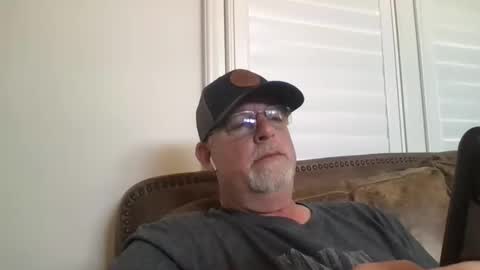 Snapshot of hdeuce22 chatting on 03-09-26, 03:05 Hdeuce22 online show from 03-09-26, 03:05