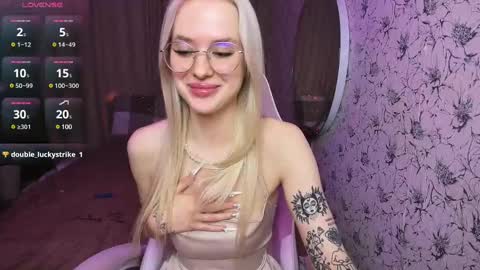 Valeria online show from 12-18-24, 08:53