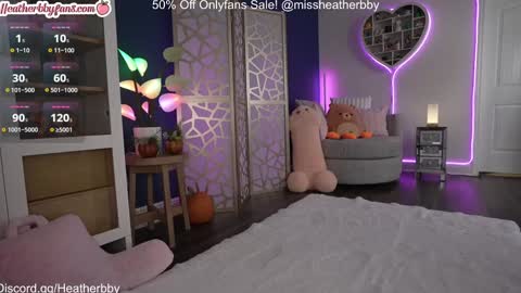 Snapshot of heatherbby chatting on 11-30-25, 11:09 Heather online show from 11-30-25, 11:09