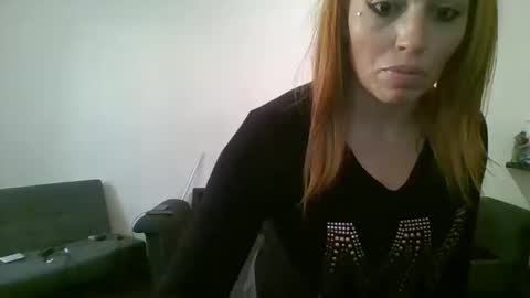 Snapshot of heathermitchell999 chatting on 10-10-25, 11:37 heathermitchell999 online show from 10-10-25, 11:37