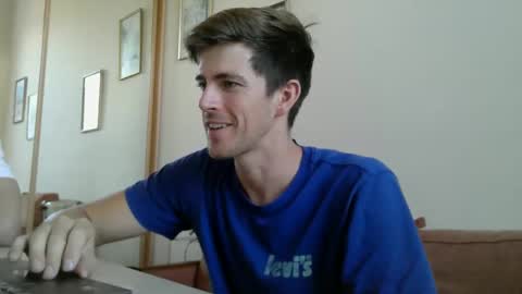 Snapshot of heatsignal chatting on 09-09-25, 11:43 HeatSignal online show from 09-09-25, 11:43