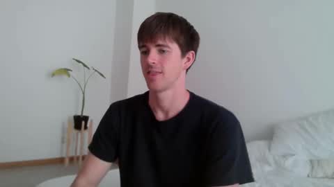 Snapshot of heatsignal chatting on 11-15-25, 04:36 HeatSignal online show from 11-15-25, 04:36