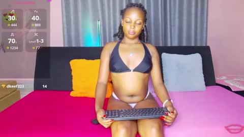 AngieLizzy online show from 01-12-26, 07:19