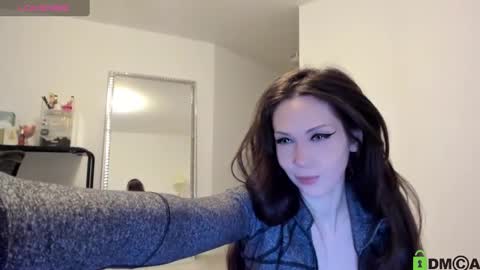 Snapshot of heaveniabb chatting on 02-07-25, 03:01 Helen online show from 02-07-25, 03:01