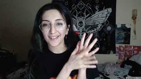 Snapshot of heavenlycreature chatting on 01-02-25, 02:33 Diana online show from 01-02-25, 02:33