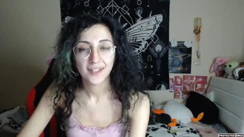 Snapshot of heavenlycreature chatting on 03-11-25, 09:48 Diana online show from 03-11-25, 09:48