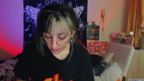 Snapshot of heavenlycreature chatting on 03-31-26, 02:13 Diana online show from 03-31-26, 02:13