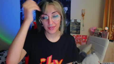 Snapshot of heavenlycreature chatting on 04-01-26, 12:00 Diana online show from 04-01-26, 12:00