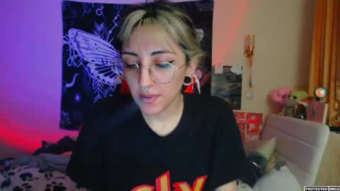 Snapshot of heavenlycreature chatting on 04-02-26, 01:14 Diana online show from 04-02-26, 01:14