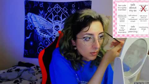 Snapshot of heavenlycreature chatting on 04-11-26, 12:15 Diana online show from 04-11-26, 12:15