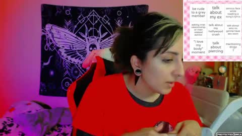 Snapshot of heavenlycreature chatting on 04-19-26, 01:38 Diana online show from 04-19-26, 01:38