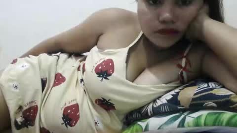 Snapshot of heavenlyeyes69 chatting on 02-16-26, 12:18 heavenlyeyes69 online show from 02-16-26, 12:18