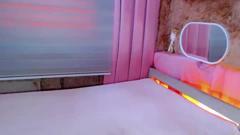 Snapshot of heavenlypleasurexx chatting on 11-27-25, 04:14 HEAVEN online show from 11-27-25, 04:14