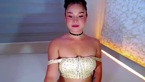 Snapshot of heavenlypleasurexx chatting on 02-05-26, 04:39 HEAVEN online show from 02-05-26, 04:39